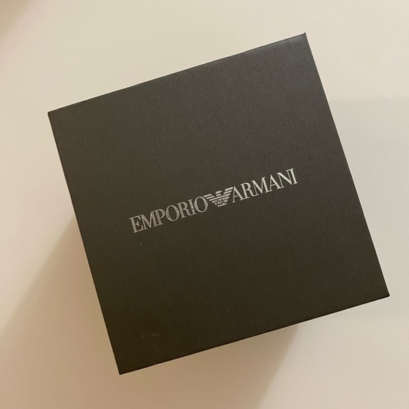 SOLD ✅ Emporio Armani Watch, NWT - Picture 3 of 4